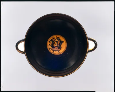 Terracotta kylix: Siana cup (drinking cup)