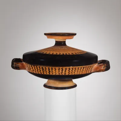 Terracotta lekanis with lid (dish)