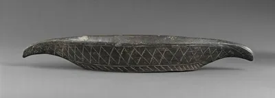 Vase en forme de barque