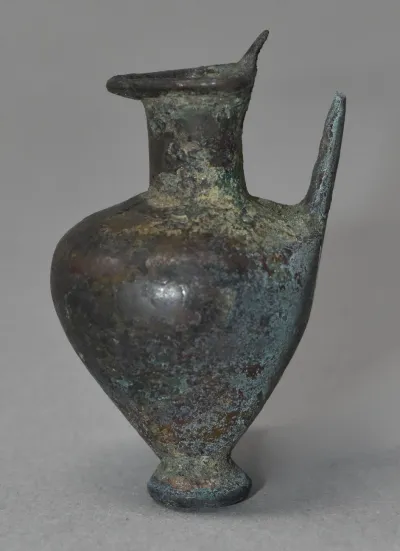 oinochoe; votive offering