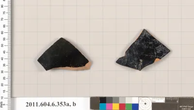 Terracotta fragments of closed shapes