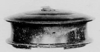 PYXIS (ATHENIAN, BLACK GLAZE)