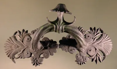 Griff (Reich mit Palmettendekor verzierter Horizontalhenkel eines großen Beckens)