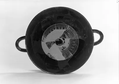 Schale des Ergotimos und Klitias (Attisch-schwarzfigurige Randschale)