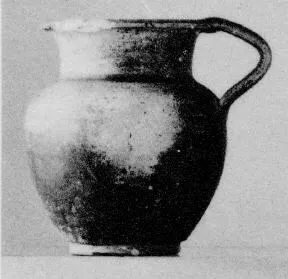 OINOCHOE (SOUTH ITALIAN, APULIAN, RED GLAZE)