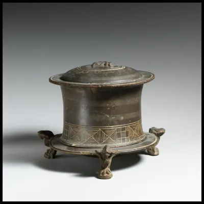 Terracotta pyxis (cosmetic box)