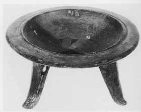 TRIPOD VASE (ETRUSCAN, BUCCHERO)