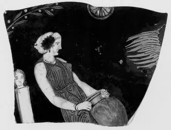FRAGMENT (SOUTH ITALIAN, APULIAN, RED-FIGURE)