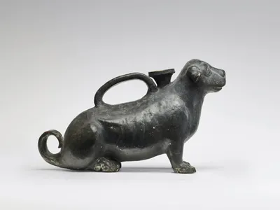 guttus ; vase plastique