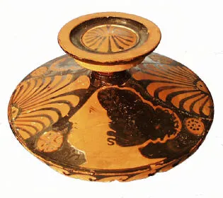 LEKANIS LID (SOUTH ITALIAN, PAESTAN, RED-FIGURE)