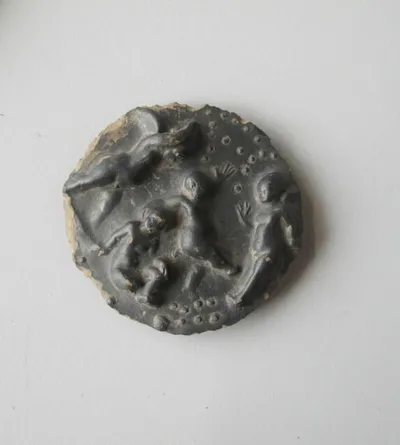 coupe  ; médaillon de vase