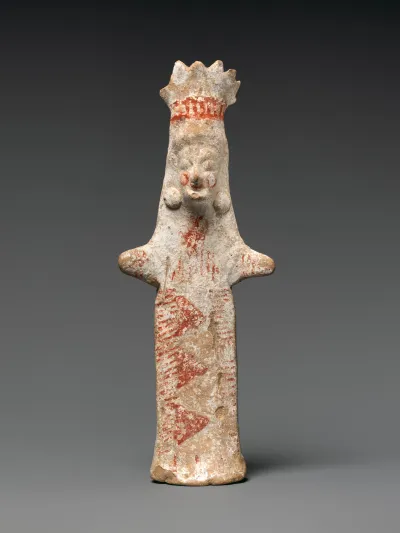 Statuette of a standing goddess