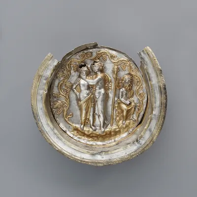 Bowl with a Medallion Depicting Dionysos and Ariadne