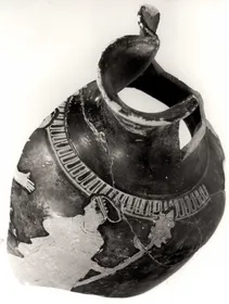 OINOCHOE, FRAGMENT (ATHENIAN, RED-FIGURE)