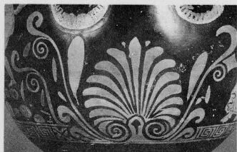 KRATER, BELL (SOUTH ITALIAN, APULIAN, RED-FIGURE)
