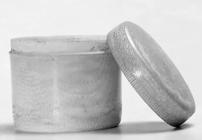 Deckeldose (Dose mit Deckel aus Reticella-Glas)