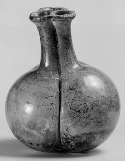 Kugelige Tripelflasche