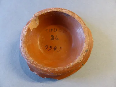 vase ; fragment