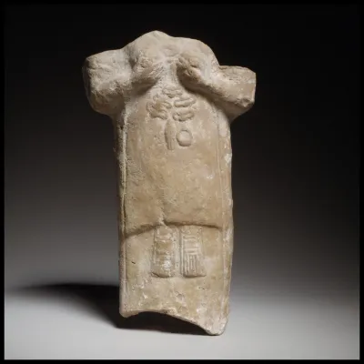 Terracotta statuette of a woman