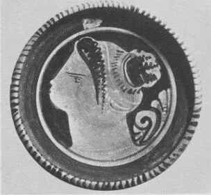 PLATE (SOUTH ITALIAN, APULIAN, RED-FIGURE)