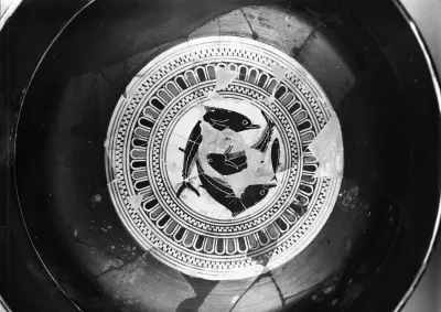 Schale des Ergotimos und Klitias (Attisch-schwarzfigurige Randschale)