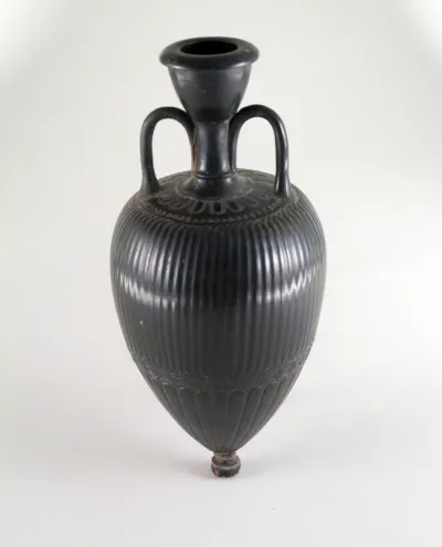Terracotta amphoriskos (flask)