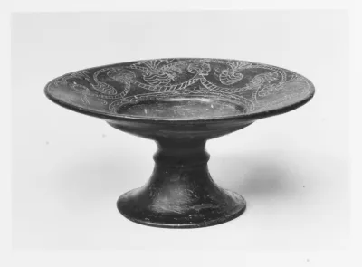 Terracotta stemmed plate