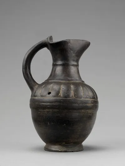 Trefoil Oinochoe