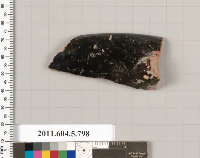 Terracotta rim fragment of a kylix (drinking cup)